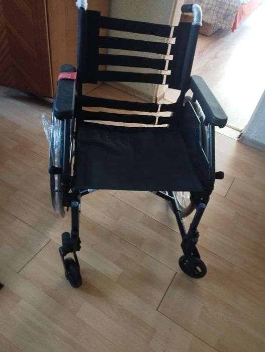 Sprzedam nowy wózek inwalidzki