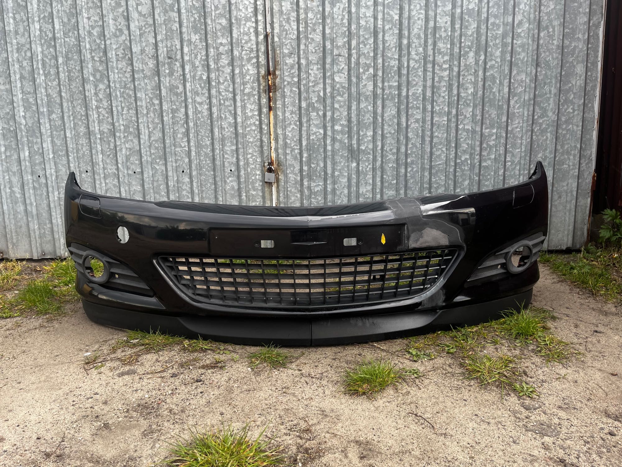Zderzak Opel Astra H-3 GTC Z20R