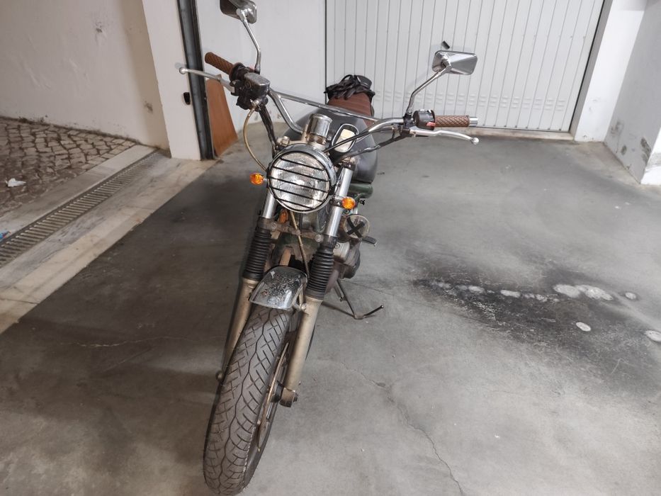 Mota XJ600 toda alterada com material novo
