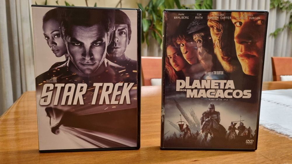 Vendo 3 DVD's Sci-Fi: Filme STAR TREK + Duplo DVD Planeta dos Macacos!
