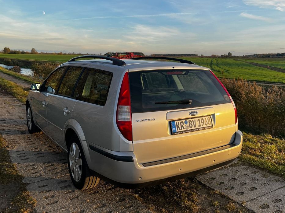 Ford Mondeo MK3 1.8 Benzyna 150km 2001 r. Ghia Niski przebieg Klima