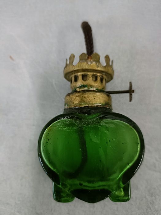 Lampka naftowa serce zielona