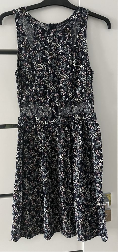 Letnia sukienka Cropp