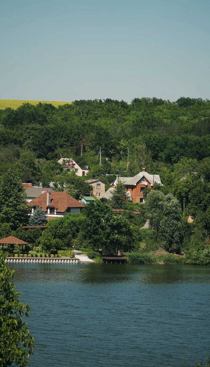Продажа элитного дома с бассейном и видом на реку с. Волосское