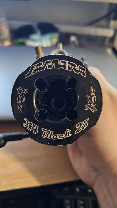 Samochód RC Nitro spalinowy Jamara 1:8 zdalnie sterowany