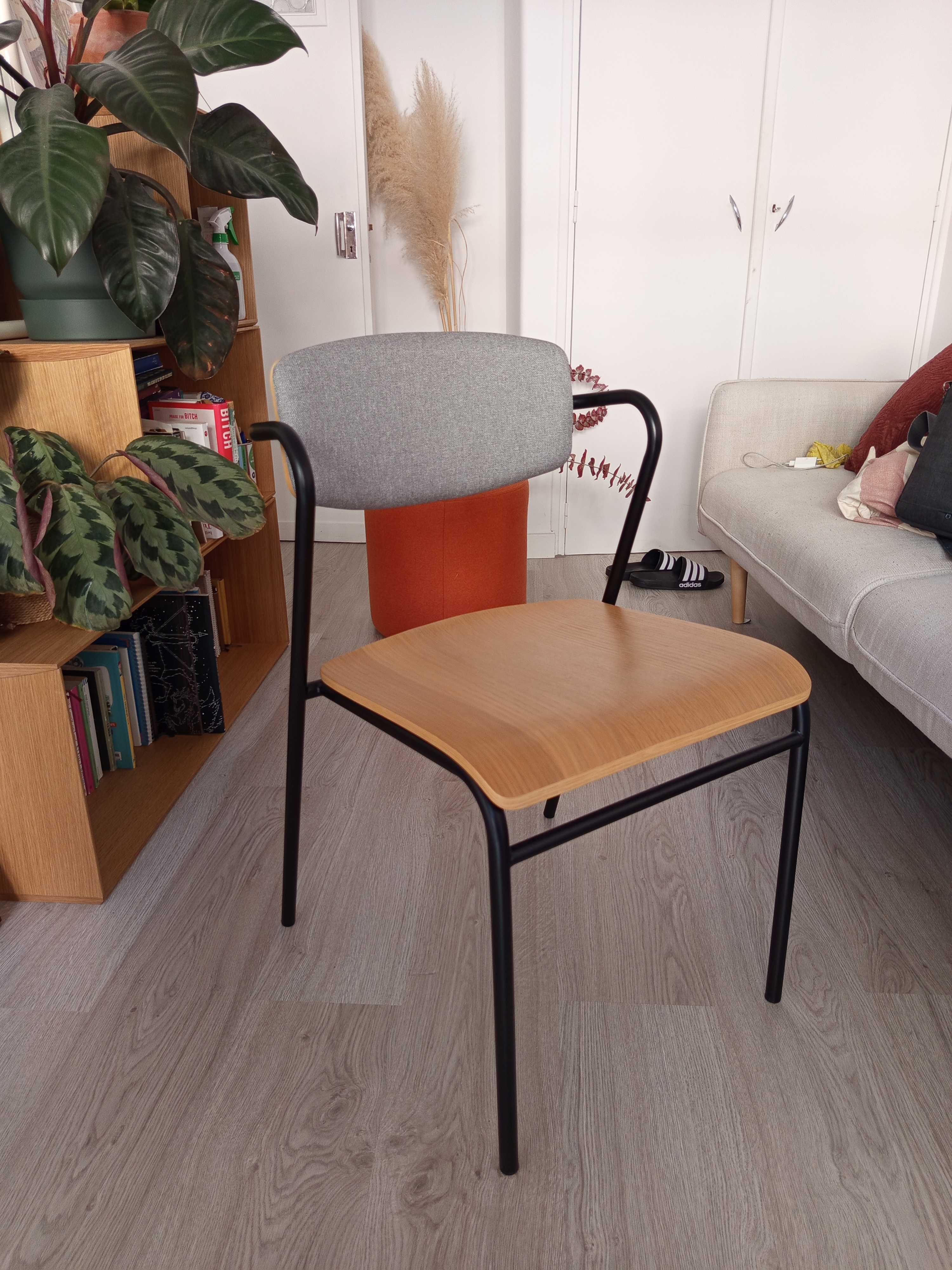 Mesa com cadeiras