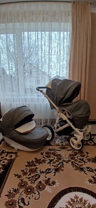 Дитяча коляска зручна