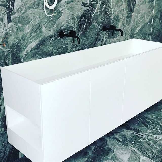 Umywalki blaty Corian Krion Staron szafki łazienkowe na wymiar 880 zl