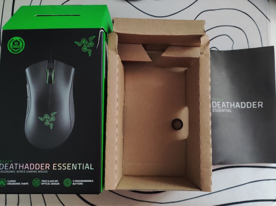 Rato Razer Essential