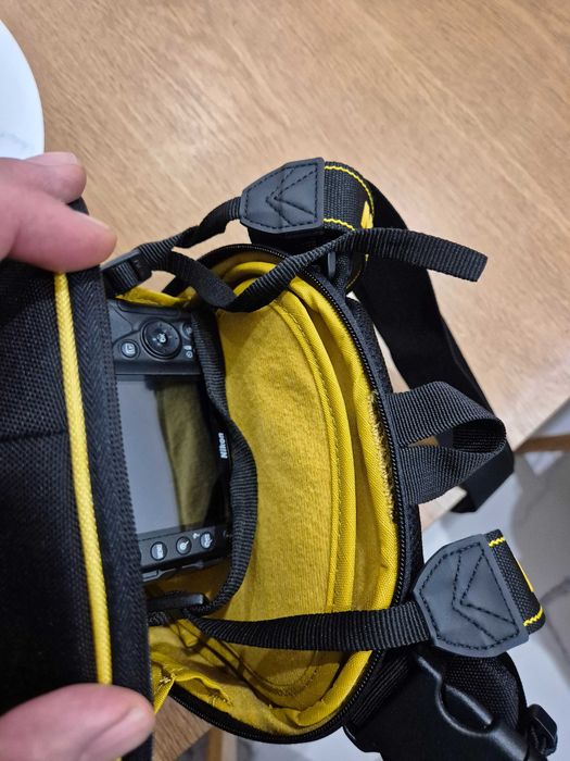 CRUMPLER etui pokrowiec futerał na aparat lustrzanka Nikon Canon