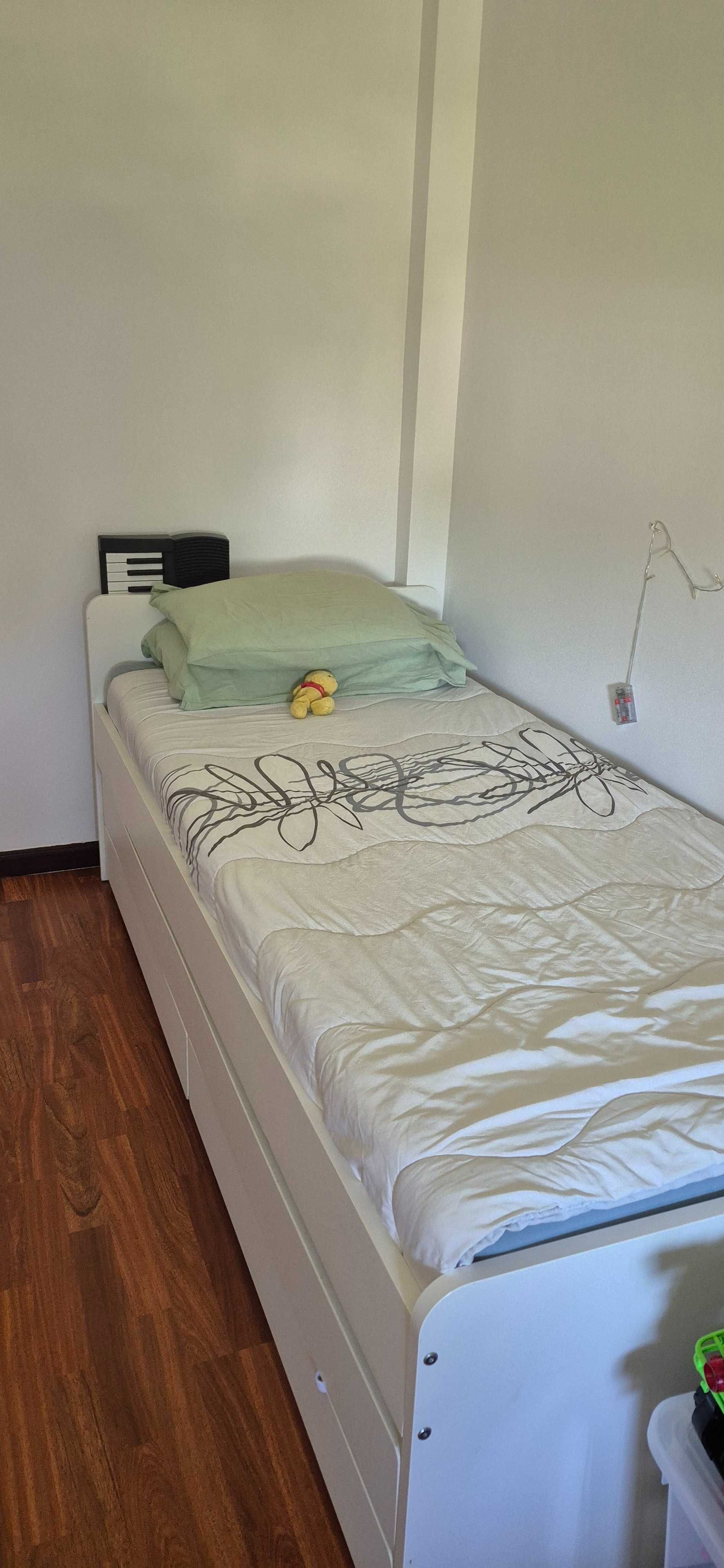Cama-gavetao + arrumação Släkt Ikea