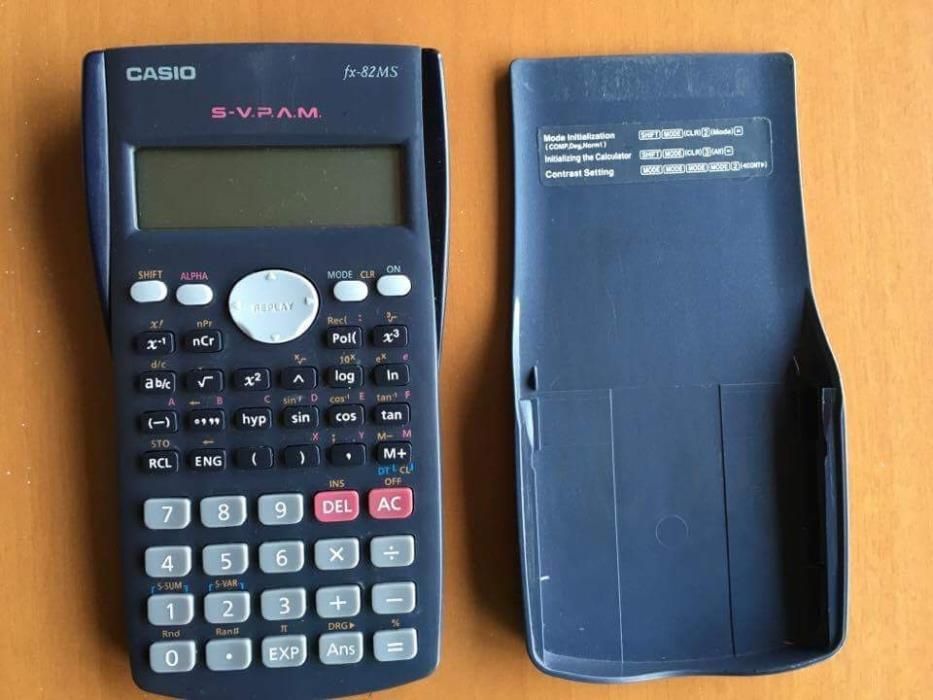 Vendo Máquina de Calcular Casio fx-82MS (Usada)