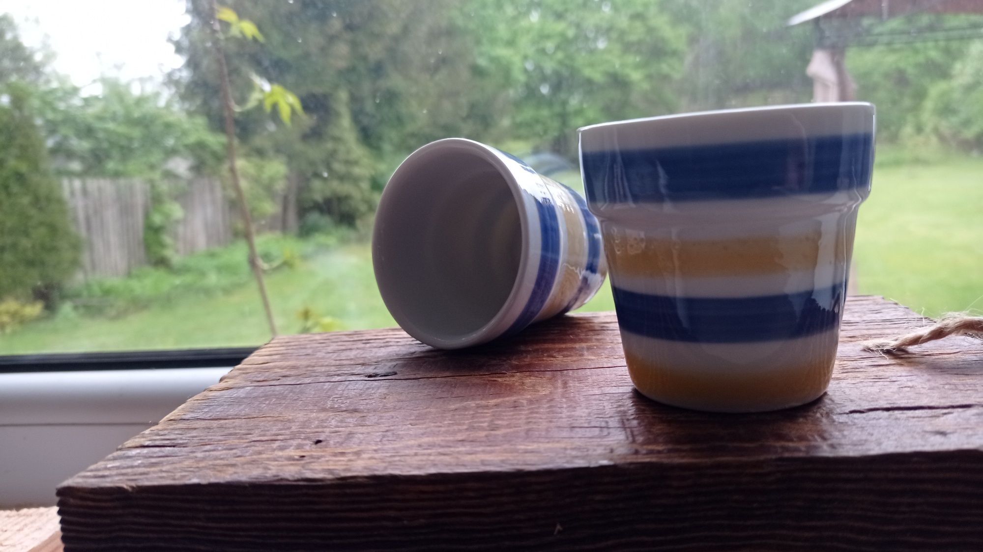 Dwie osłonki ceramiczne w paski Retro doniczki sukulenty kaktus PRL