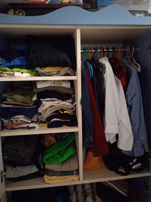 MEBLIK-zestaw-szafa-komoda-regał-łóżko z materacem