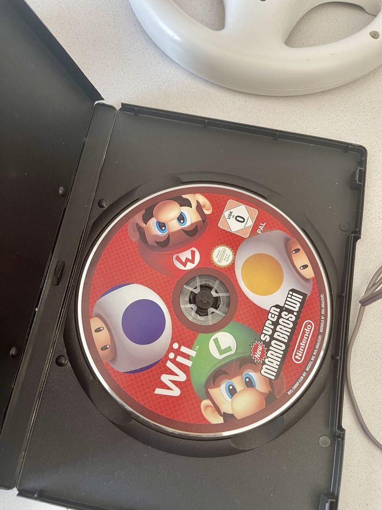 Lote Nintendo Wii com vários acessórios + Game Boy Advance avariado