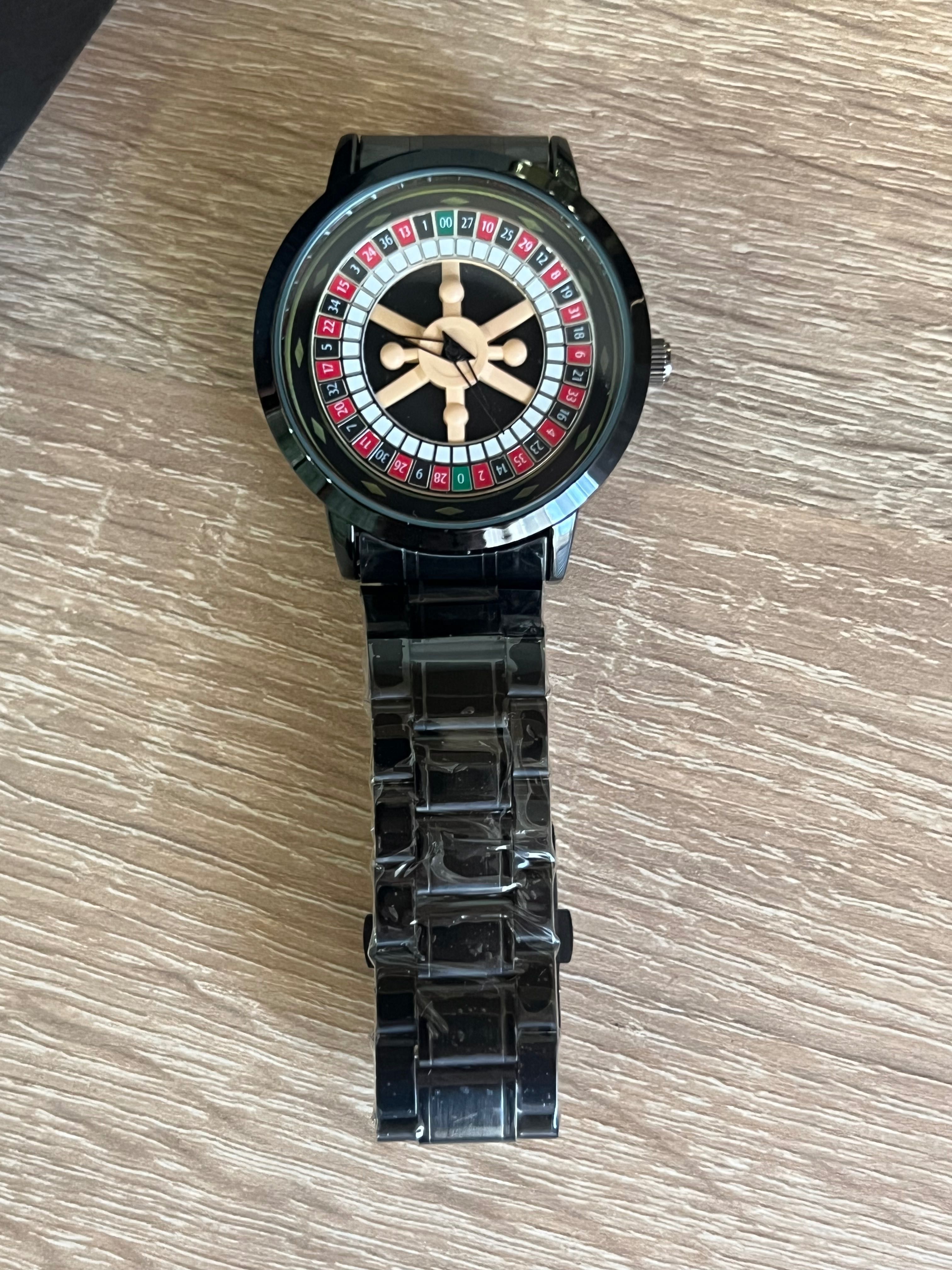 Наручний годинник Casino