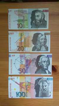 zestaw oryginalnych banknotów Słoweńskich