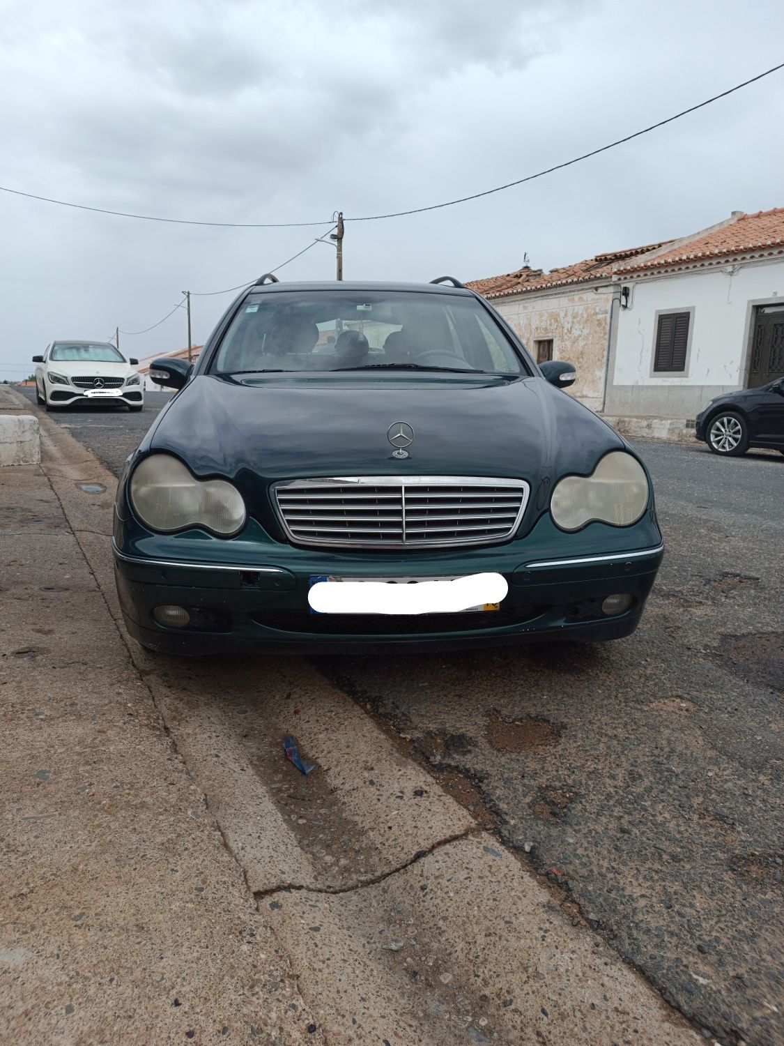 Mercedez Benz - C220 Automático