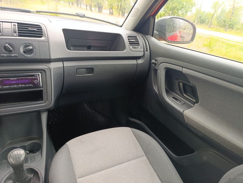 Skoda Fabia 1.6 TDI diesel дизель универсал 2011