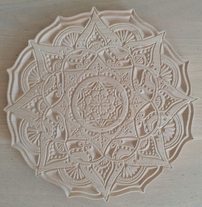 Rzeźbiona mandala kolonialny styl naturalne drewno 40cm