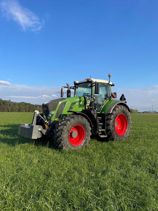 Ciągnik rolniczy Fendt 828 Vario S4 Profi+