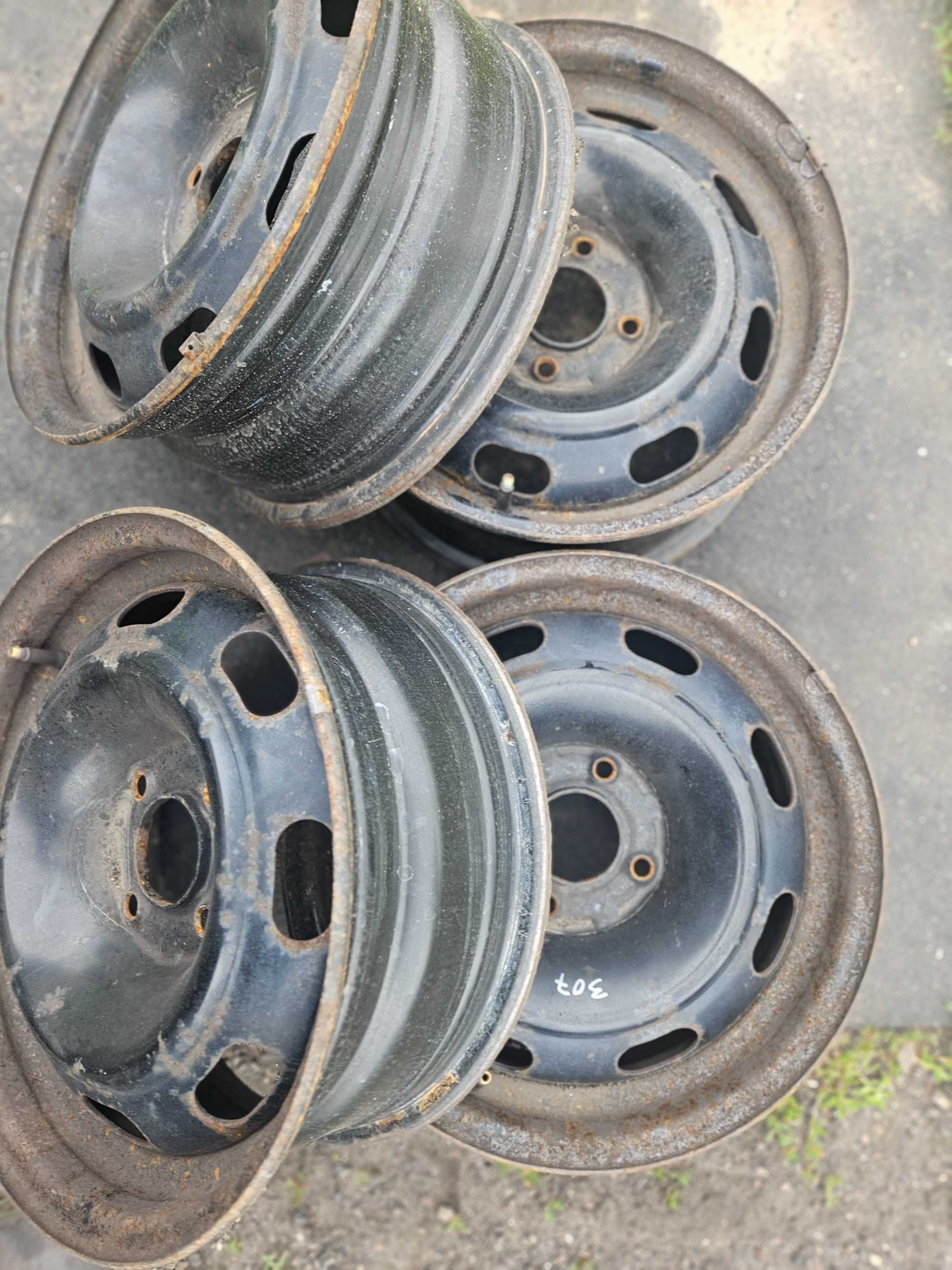 4x Felgi 15 Peugeot 1007 , 207 , 307  , 208  Citroen C2 C3 C4 DS3