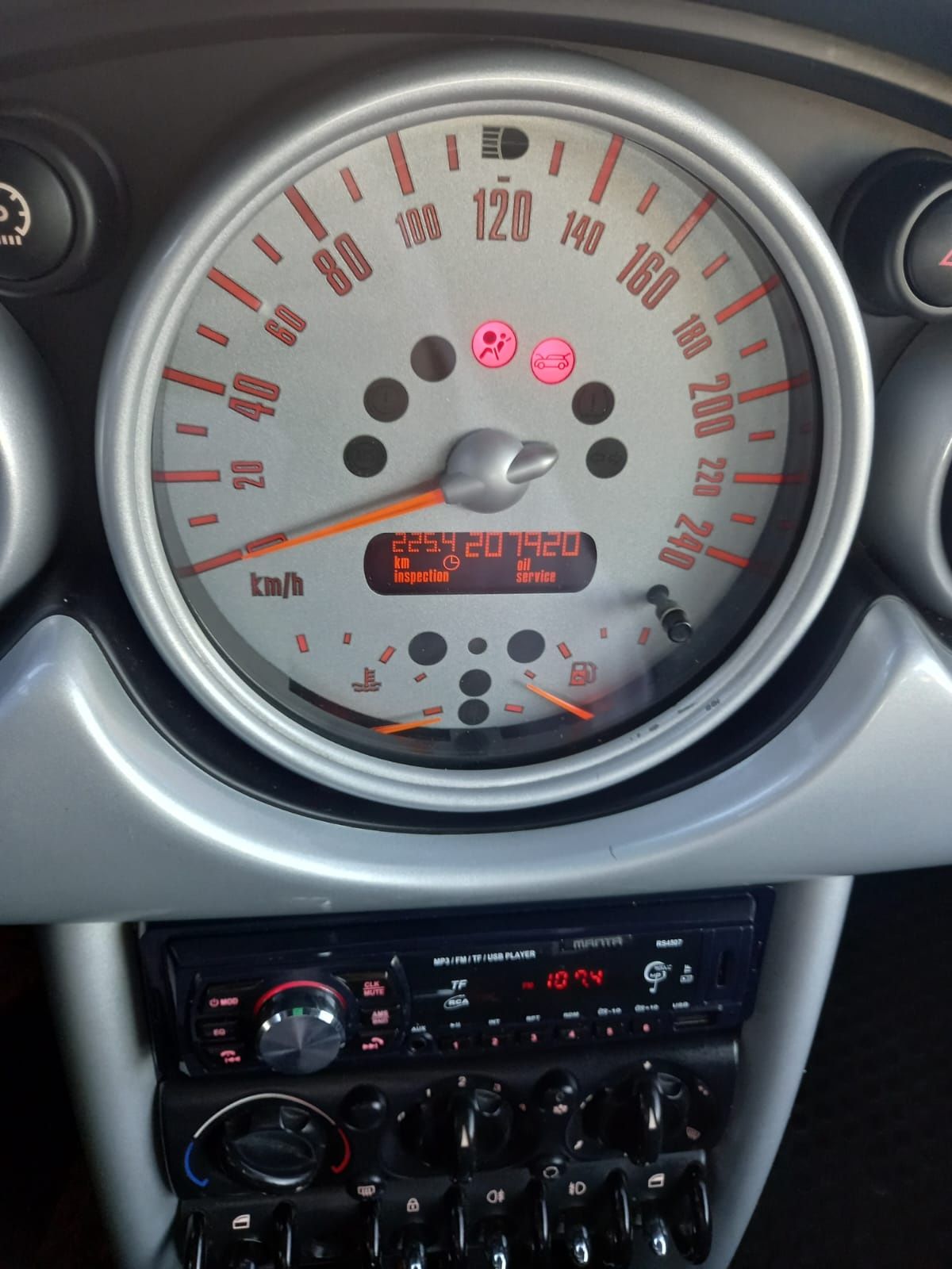 Mini one 2002r 130km