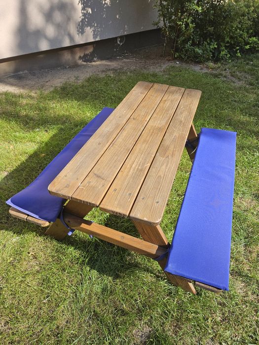 Stolik drewniany ogrodowy dla dziecka