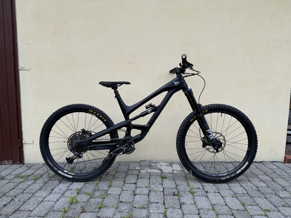 YT Capra Comp 27,5 - 2020 - Rozmiar L - Carbon