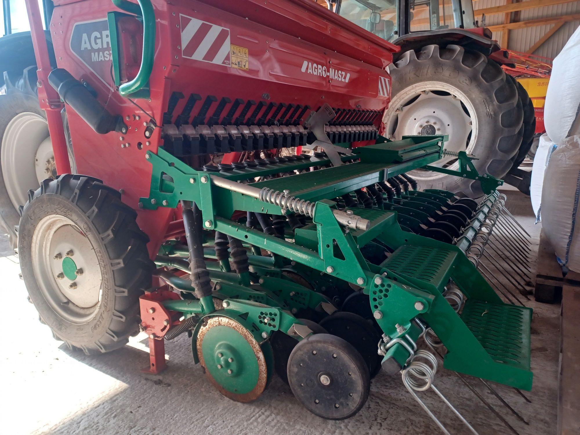 Siewnik talerzowy Agro-Masz SR300