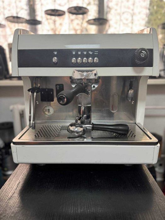 Кофемашина Wega Sphera 1GR. Професійна кавомашина.