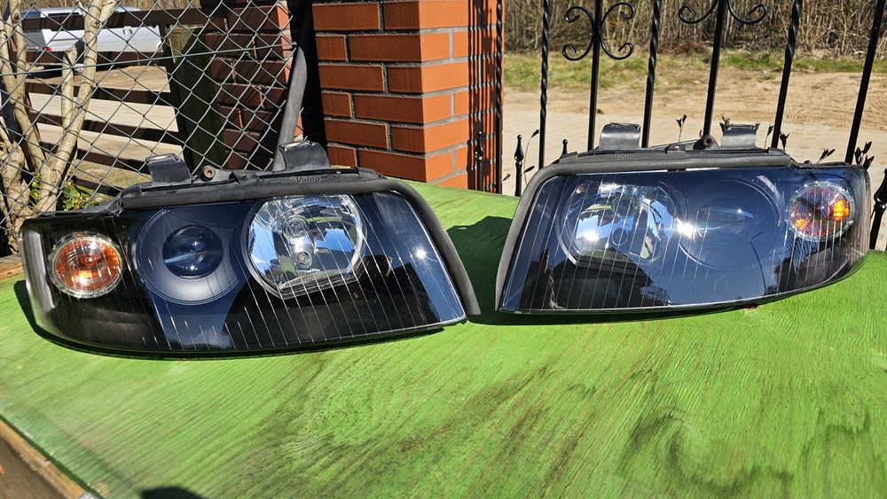 Audi A4B6 A4 B6 reflektory lampy H7 BiLed nowe klosze
