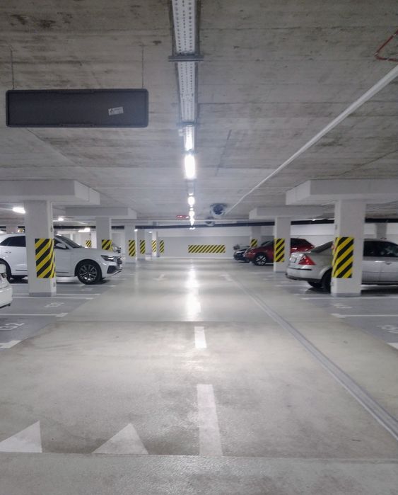 Miejsce parking podziemny Letnica