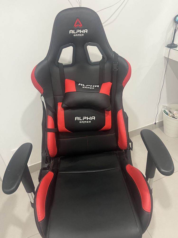 Cadeira alpha game preta e vermelha