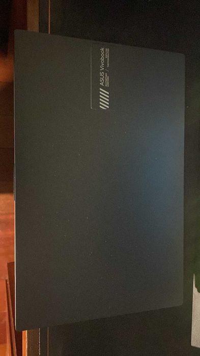 Portátil ASUS Vivobook (AMD Ryzen 5 7520U - RAM: 16 GB - 512 GB SSD)