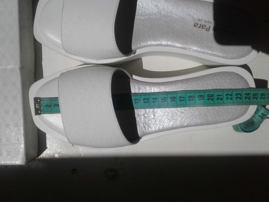 Продам кожаные шлепанцы