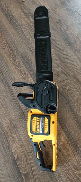 Акумуляторна цепна пила 60v DeWalt dccs670t1