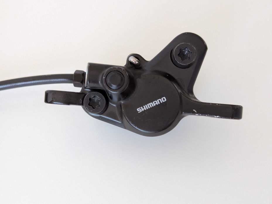 Kit Travões Shimano MT400 Frente e Trás com Discos 203 (e Adaptadores)