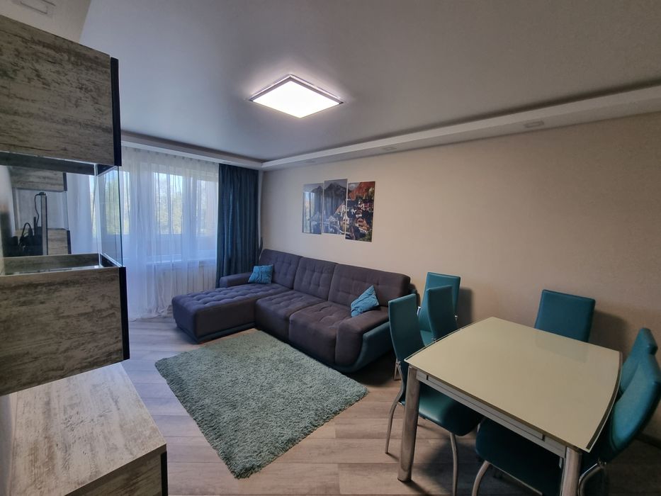 Шикарна 3к з ремонтом та  видом на Дніпро, Сонячна набережна.  ТОРГ!