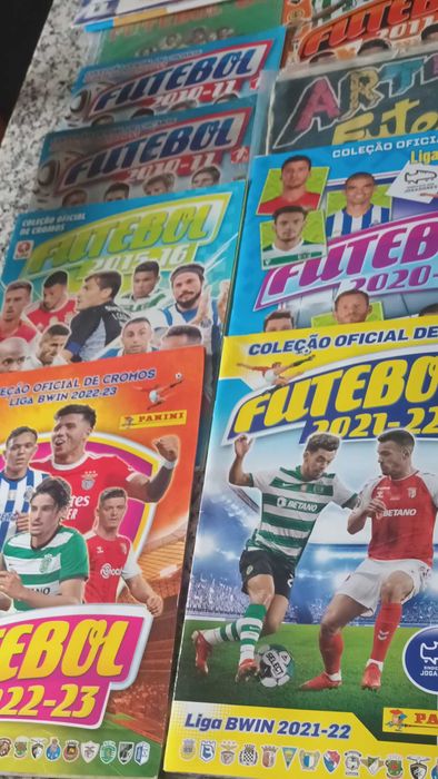 Lote de cadernetas de futebol