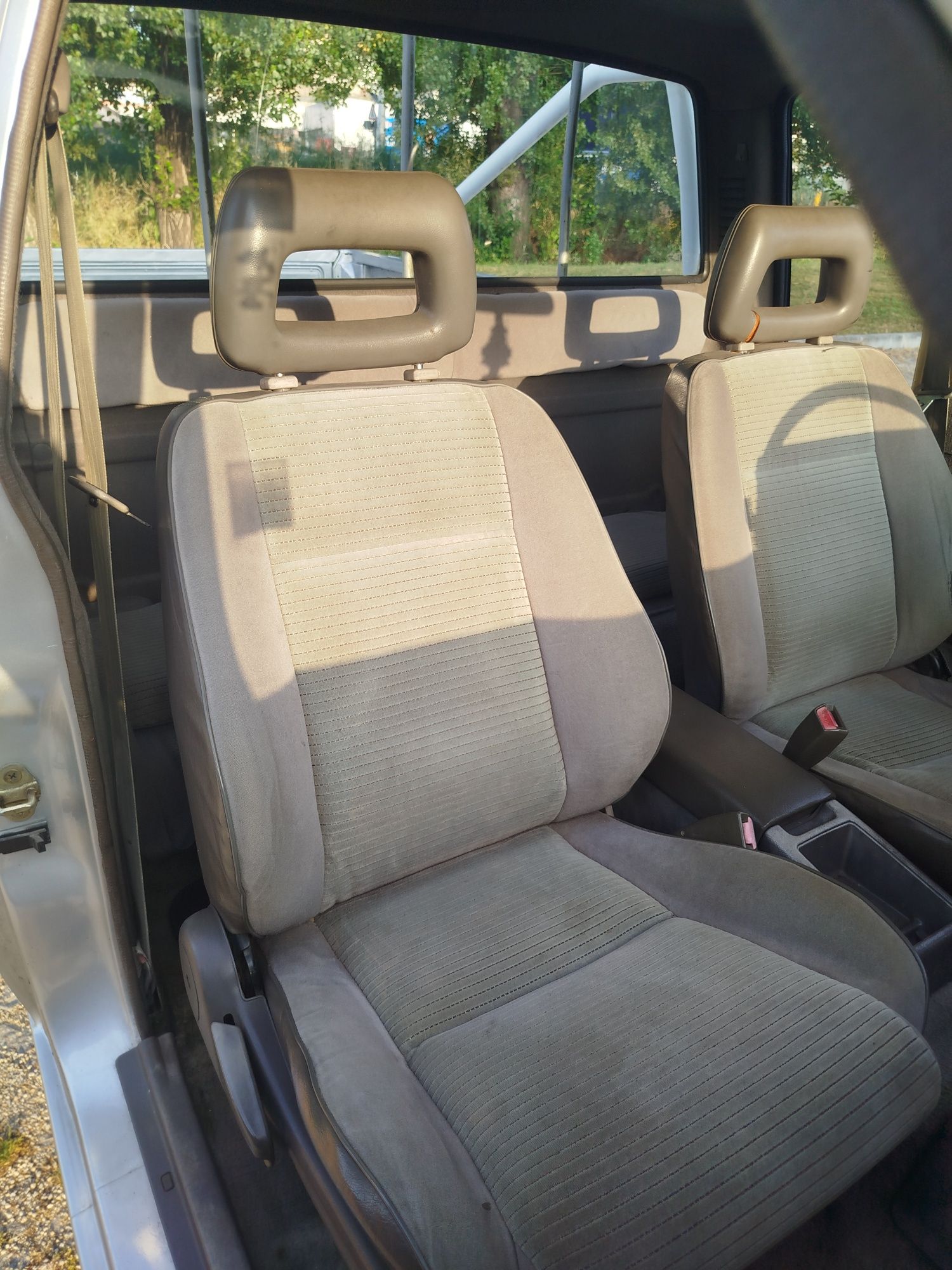Isuzu King Cab - poucos quilómetros