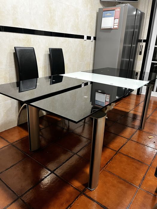 Mesa de Jantar em vidro