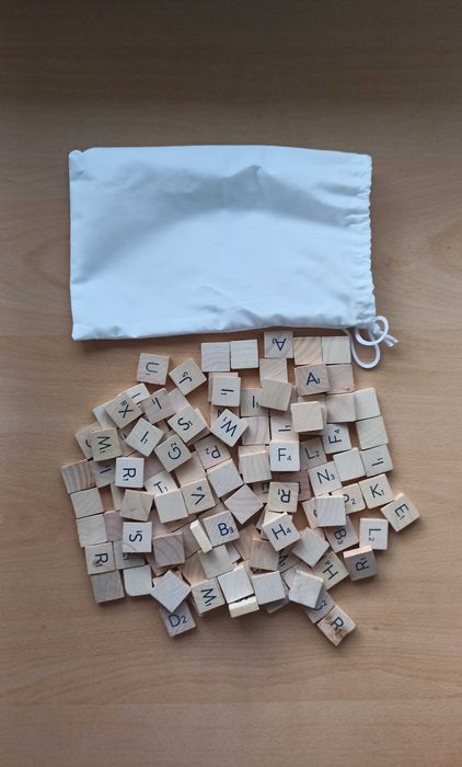 Letra a Letra - O Jogo (de tabuleiro) das Palavras Cruzadas