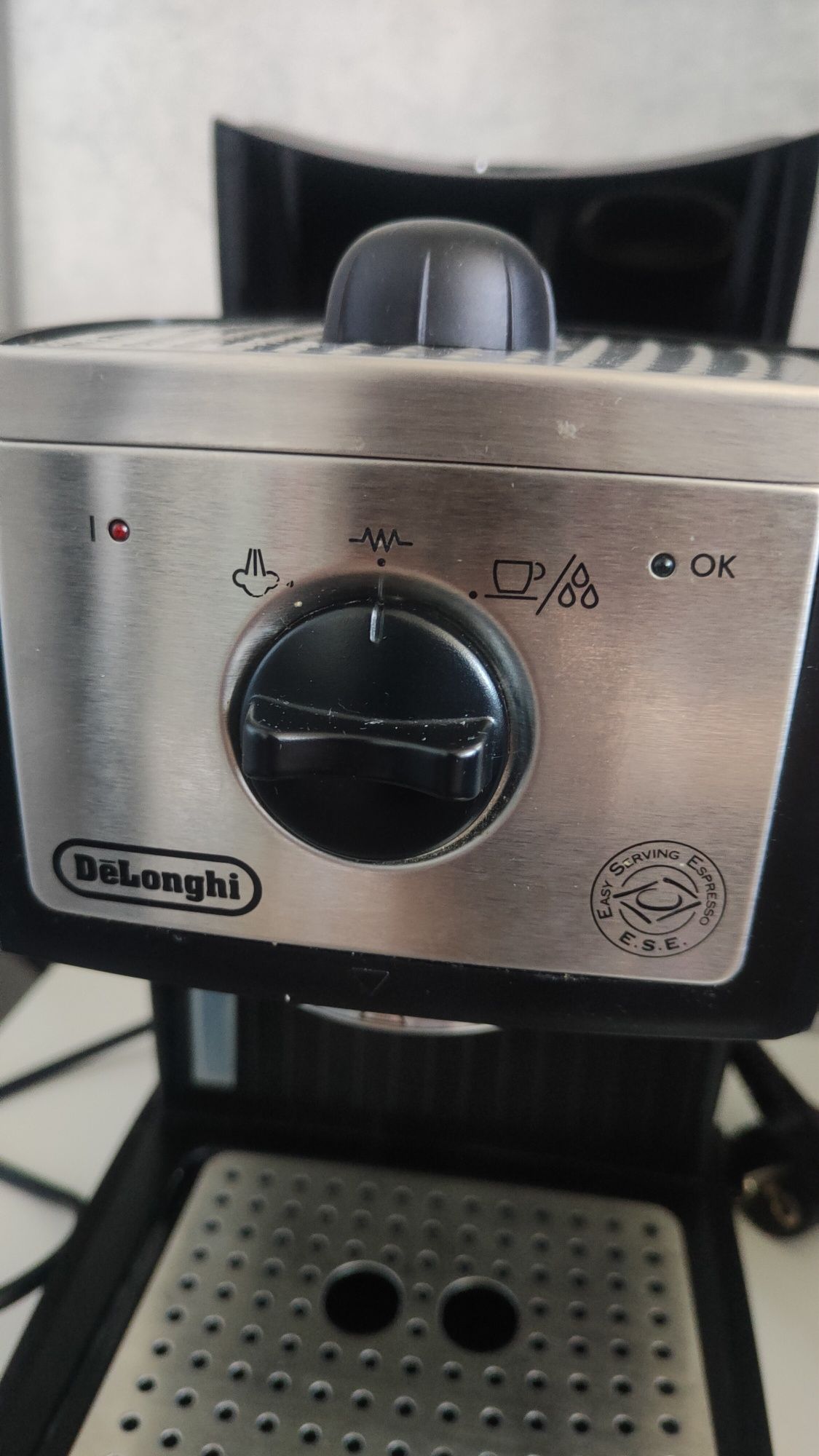 Ekspres De'Longhi EC 156.B Czarny