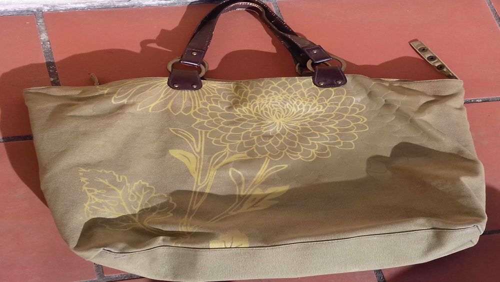 Vendo mala de alças para senhora