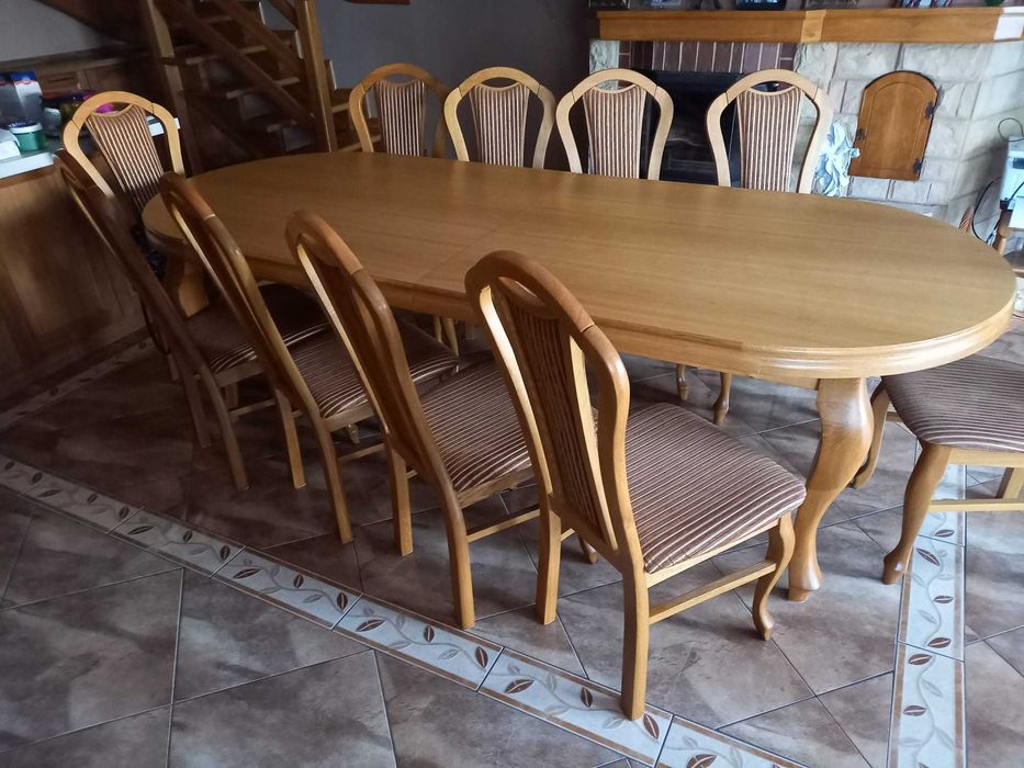 Sprzedam Stół do jadalni  + 10 Krzeseł + stolik kawowy