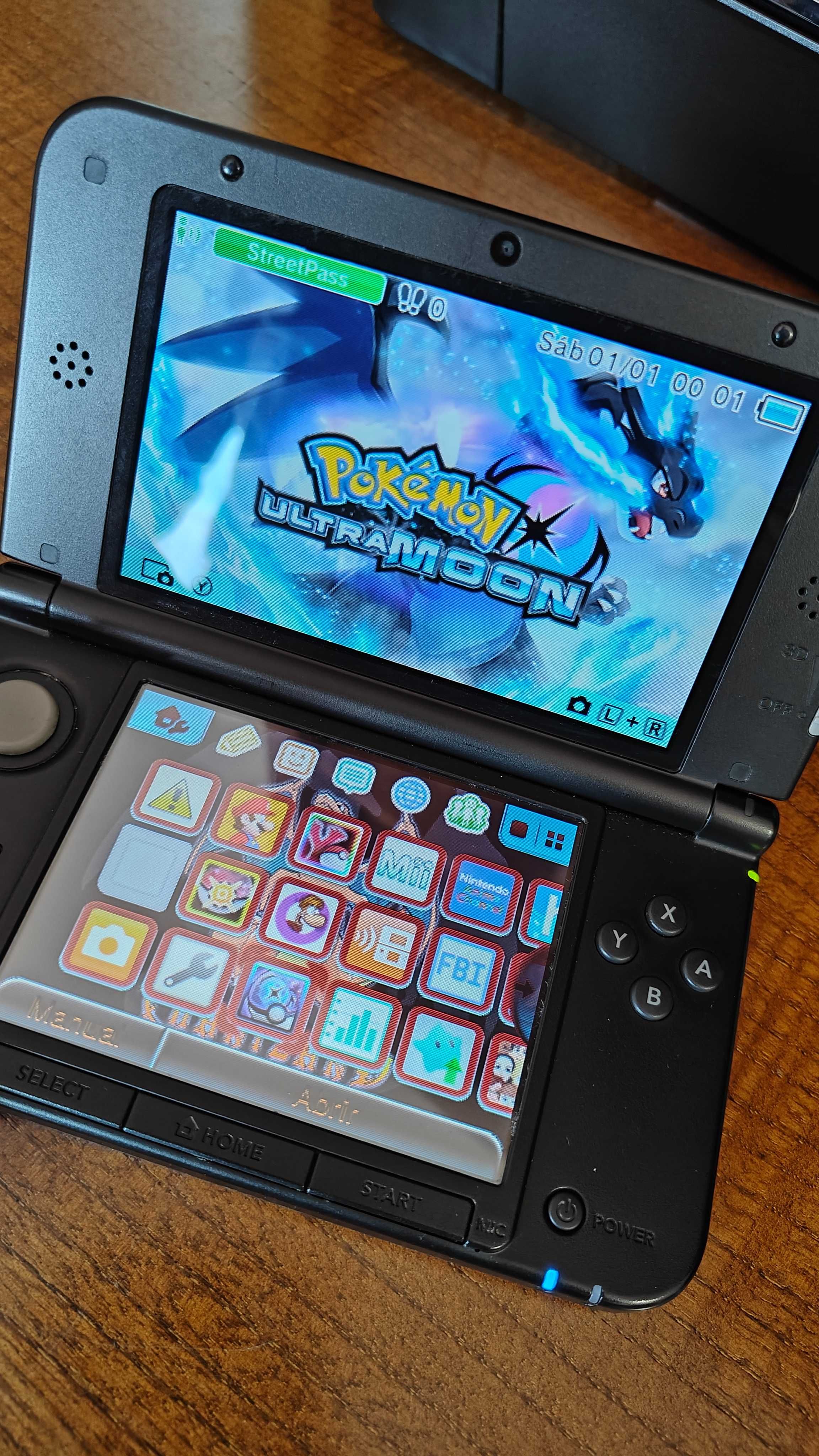 Nintendo 3ds XL, desbloqueada c/ 5 jogos