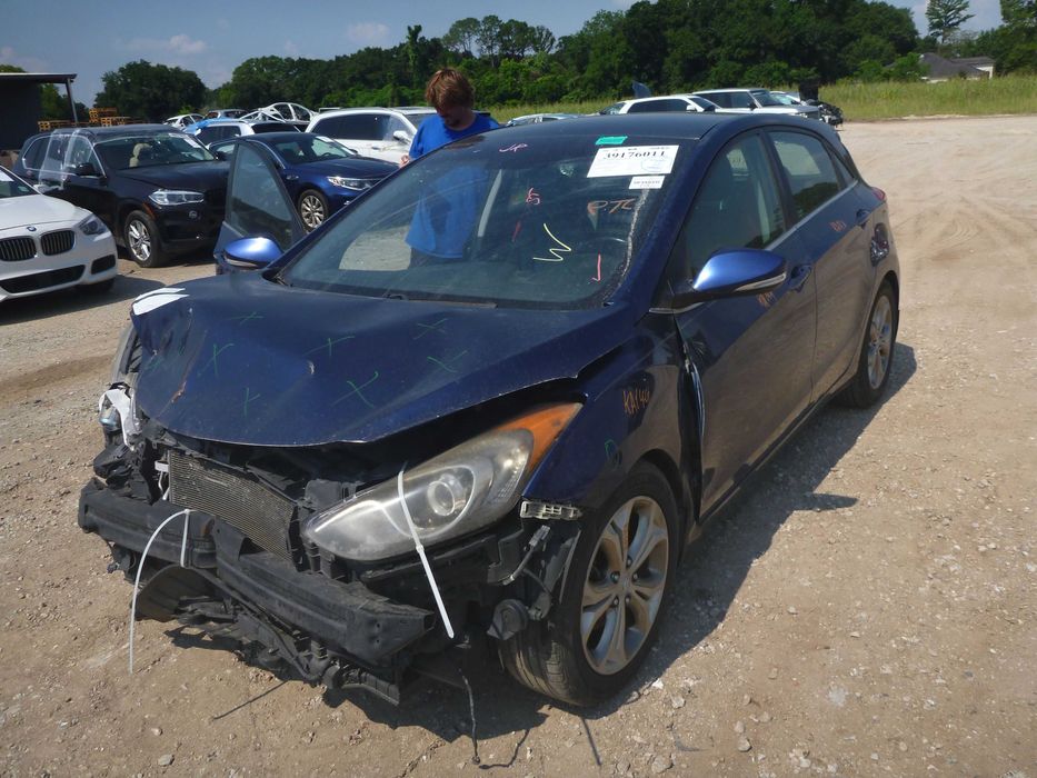 Разборка Хюндай Елантра ДжіТ ШРОТ США. Запчасти Hyundai Elantra GT USA