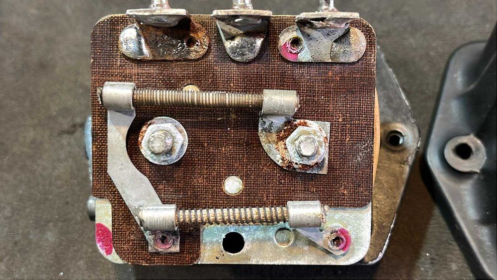 Реле регулятор напряжения РР-302 два резистори