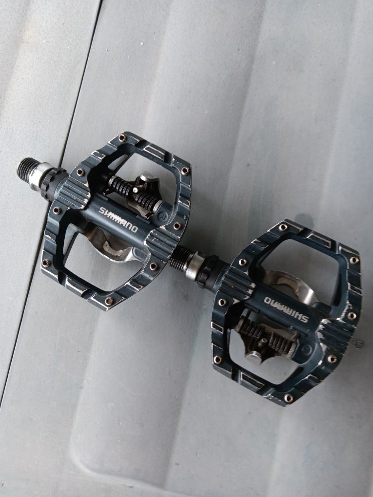 Pedais Shimano SPD